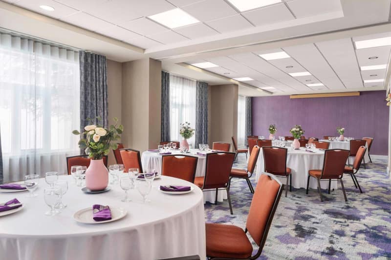 Hilton Garden Inn Calgary Airport — meeting & event spaces