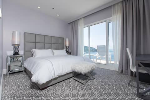 Royal Palm Hotel — bedroom