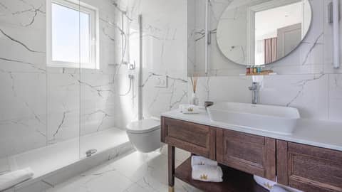 Royal Palm Hotel — bathroom