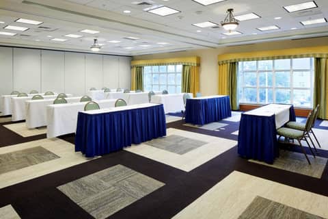 Hampton Inn & Suites Savannah/Midtown — photo 6