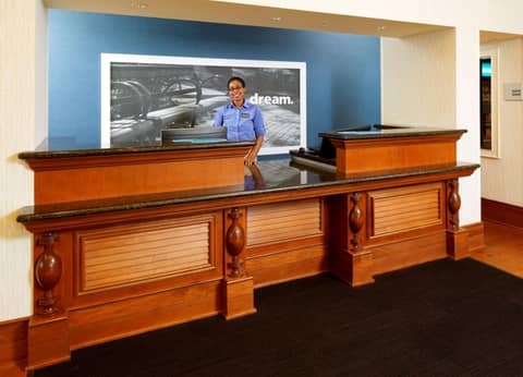 Hampton Inn & Suites Savannah/Midtown — photo 7