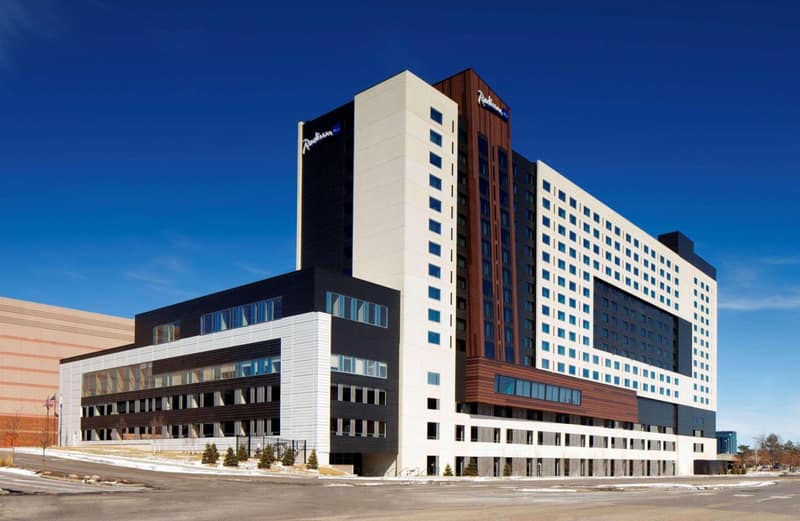 Radisson Blu Mall of America — building