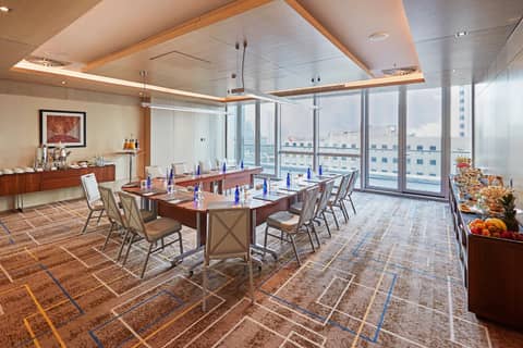 Wyndham Grand Istanbul Levent Hotel & Conference Center — photo 8