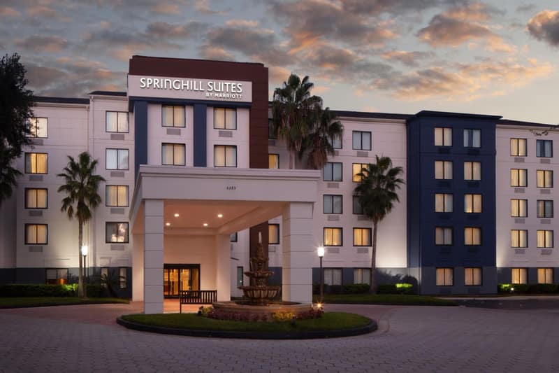 Springhill Suites Jacksonville — building