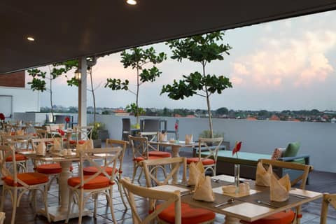 Hotel Santika Seminyak — photo 9