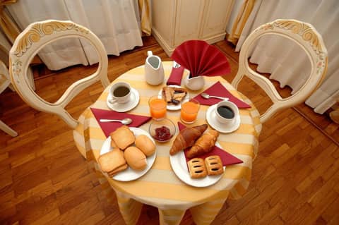 Casa Sul Molo — dining