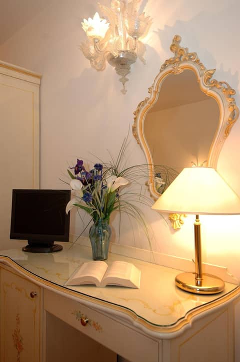 Casa Sul Molo — hotel room