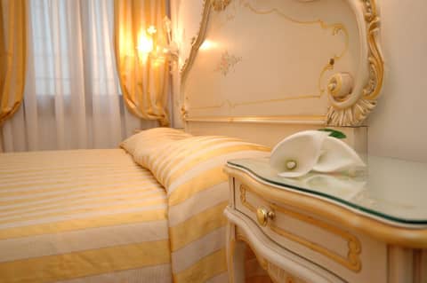 Casa Sul Molo — hotel room
