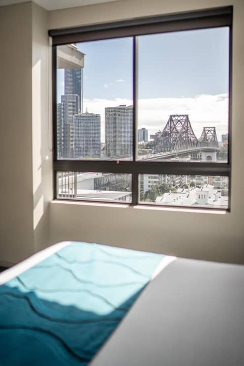 Bridgewater Apartments — hotel room