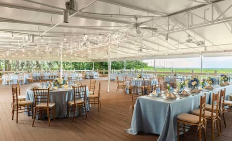 The Singer Oceanfront Resort, Curio Collection by Hilton — photo 9