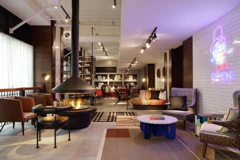 Moxy Richmond Downtown — photo 7