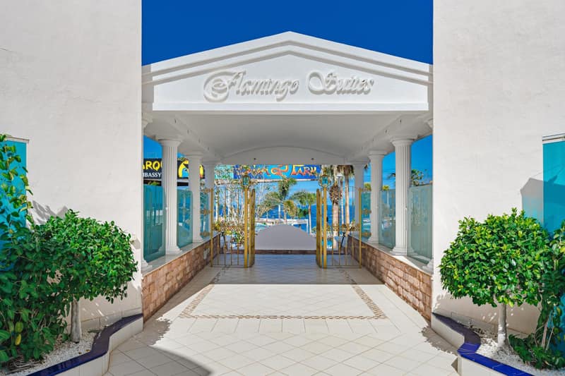 Flamingo Suites Boutique Hotel — building