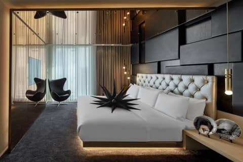 W London — hotel room