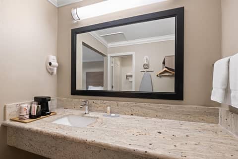Solara Inn and Suites — photo 8