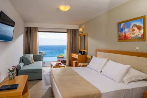 Miramare Resort & Spa — hotel room
