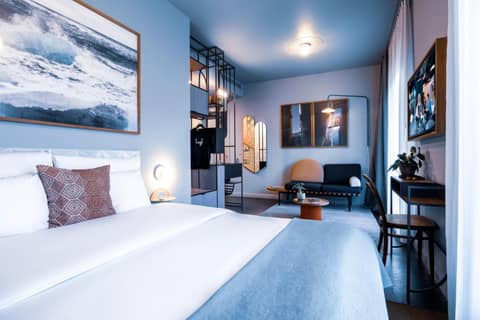 lyf East Frankfurt — hotel room