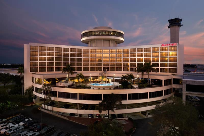Tampa Airport Marriott — building