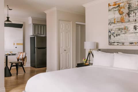 The Sunset Hotel West End — hotel room
