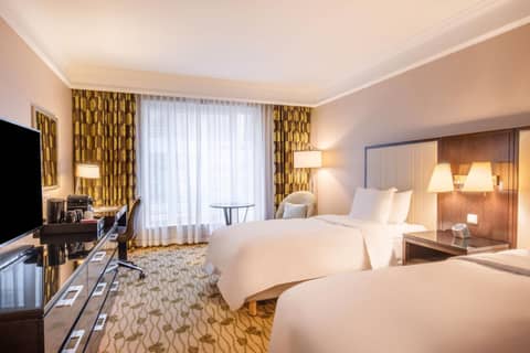 Renaissance Brussels Hotel — hotel room