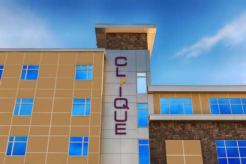 Hotel Clique Calgary Airport — photo 8