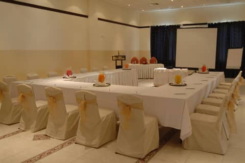 Al Falaj Hotel - Secure City Escape in Muscat — photo 6