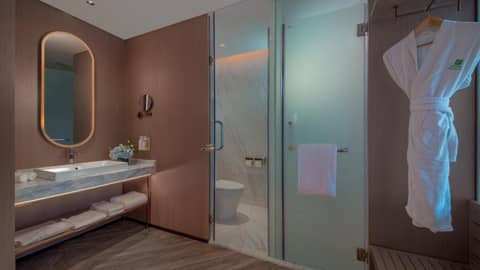 Holiday Inn Beijing Focus Square by IHG — photo 3