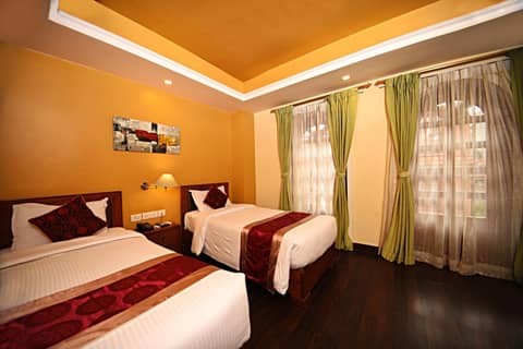 DOM Himalaya Hotel — hotel room