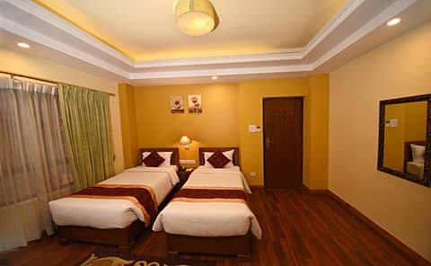 DOM Himalaya Hotel — hotel room