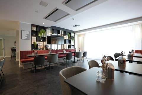Boutique Kaiser - Hotel & Apartments — dining