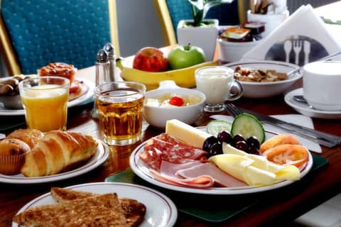 Best Western London Highbury — breakfast buffet