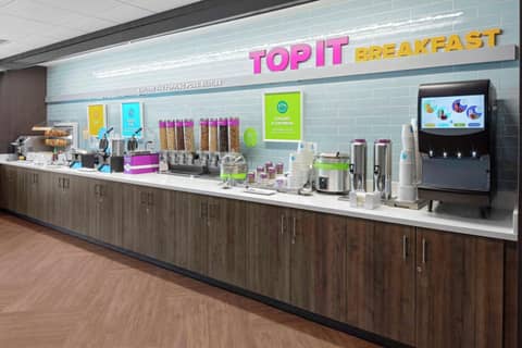 Tru By Hilton Cleveland Midtown — photo 2