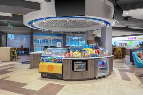 Tru By Hilton Cleveland Midtown — photo 7