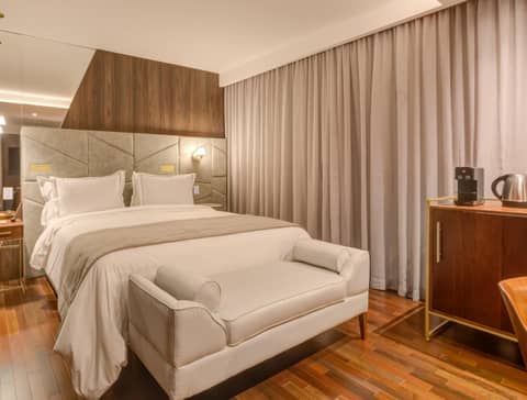 Qoya São Paulo Paulista Curio Collection by Hilton — hotel room