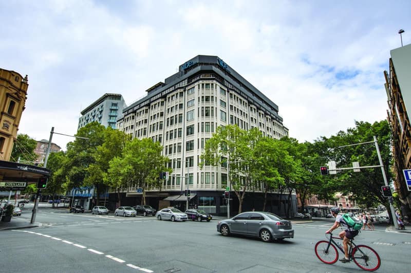 Vibe Hotel Sydney — building