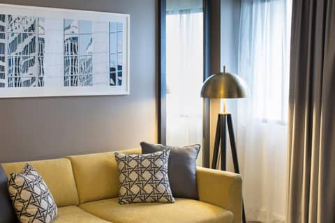 Vibe Hotel Sydney — hotel room
