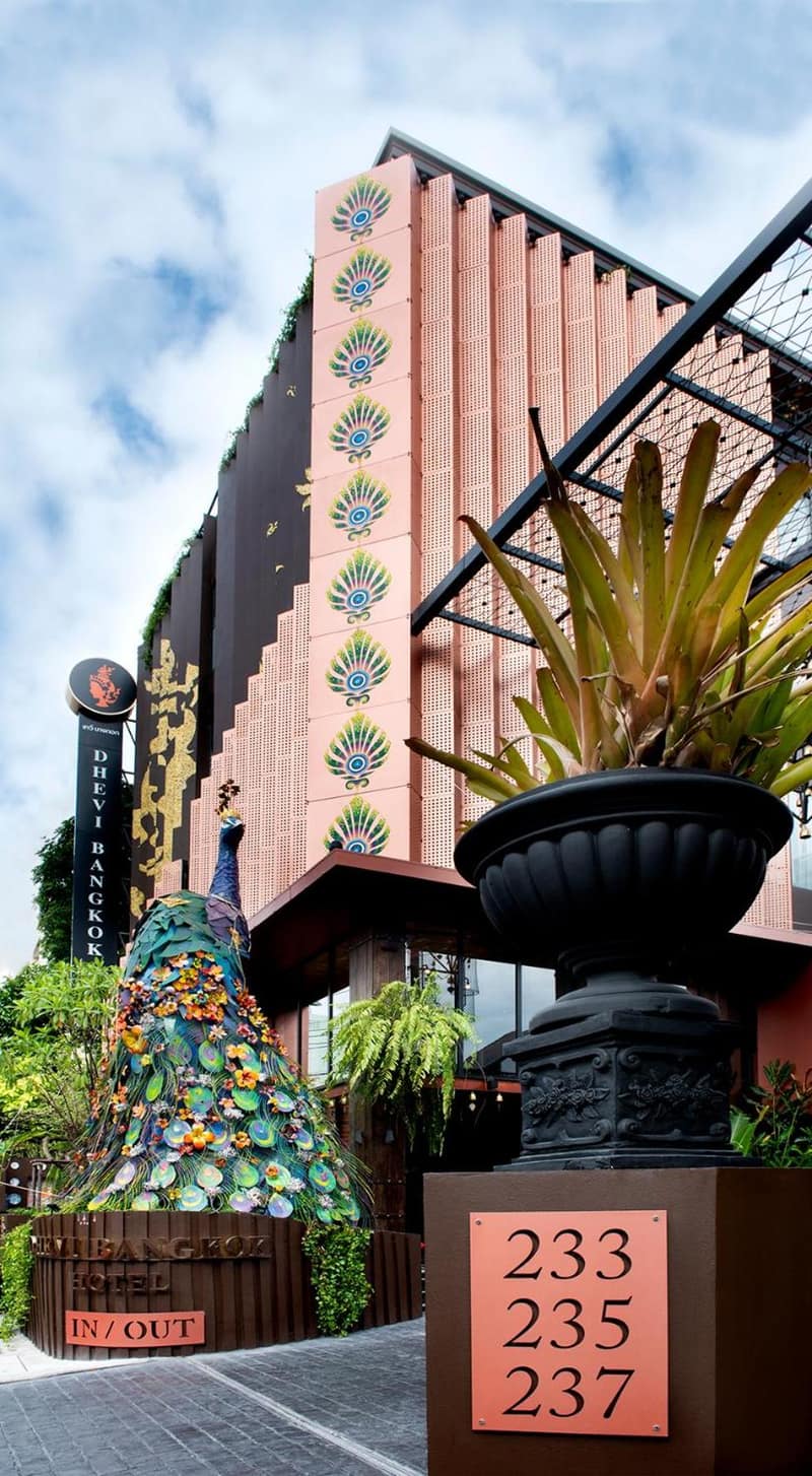 Dhevi Bangkok Hotel — building