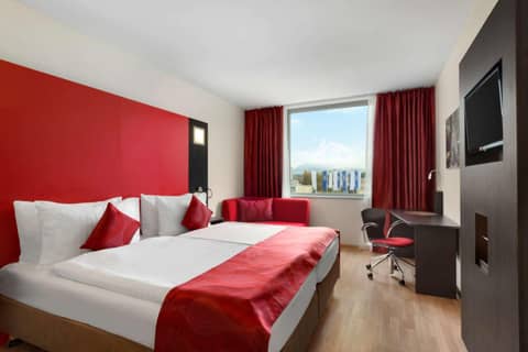 Ramada Encore by Wyndham Geneva — photo 5