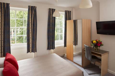 Euro Hotel — hotel room