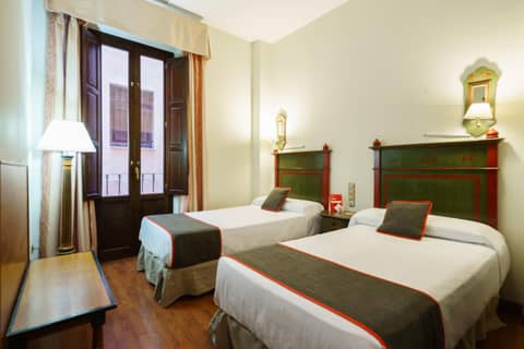Hotel Plaza Nueva — bedroom