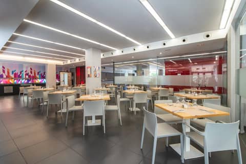 Hotel Granada by Pierre & Vacances — dining