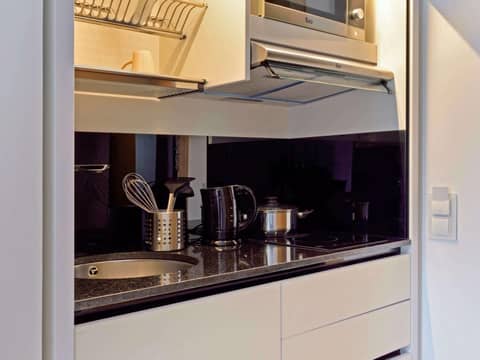 Aparthotel Adagio Premium Casablanca City Center — kitchen