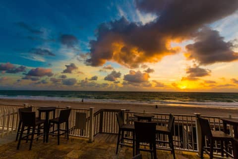 Sun Tower Hotel & Suites on the Beach — photo 3
