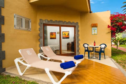 HL Miraflor Suites Hotel — balance & terrace