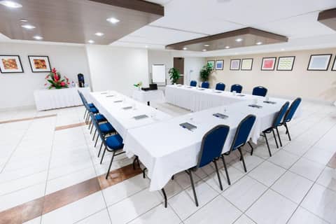 Holiday Inn Express Waikiki by IHG — photo 9