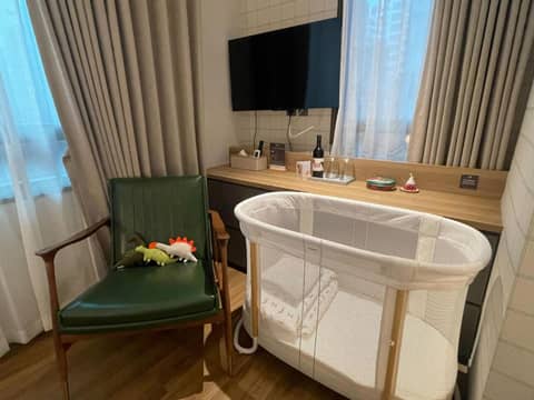 Dash Living on Hollywood — photo 5