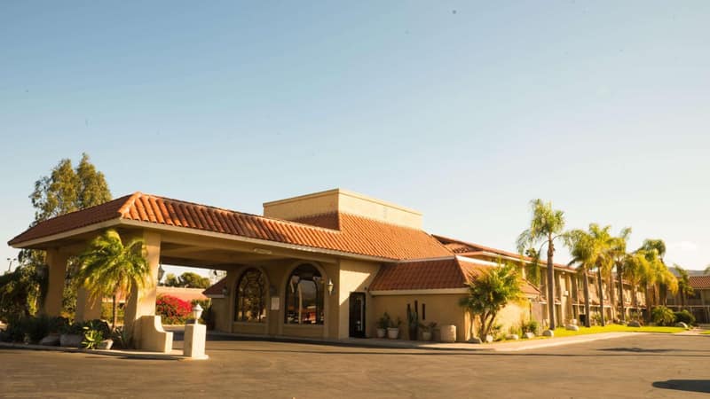 Studio 6 Anaheim Hills CA — building