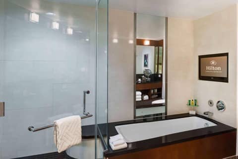 Hilton Charlotte Uptown — photo 8