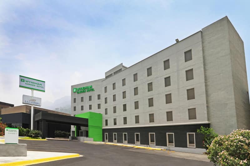 Wyndham Garden Monterrey Valle Real — building