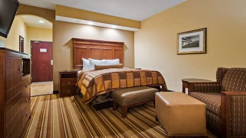 Best Western Plus KC Speedway Inn & Suites — photo 3