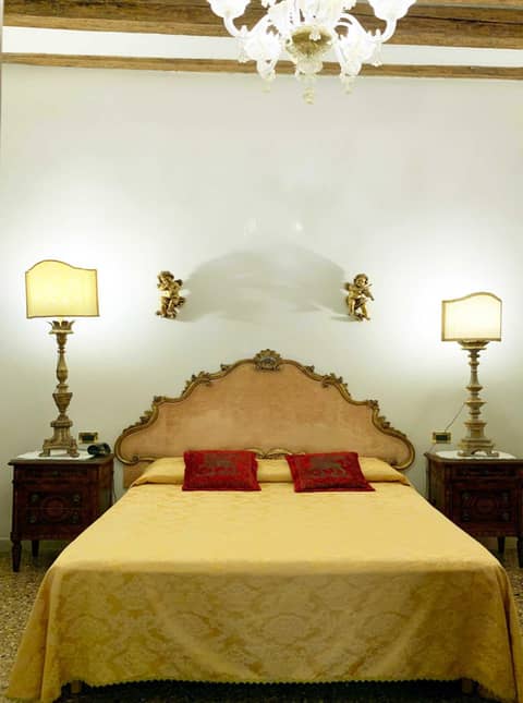 Luxury Venetian Rooms — photo 3